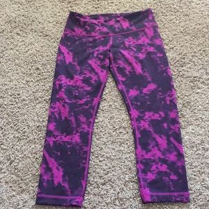 Wounder under Lululemon capris size 6
